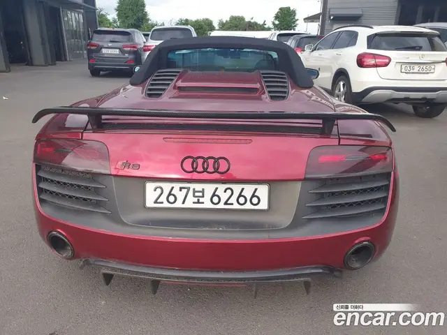 Audi R8 2013 5.2 автомат (гидро), миниатюра 4