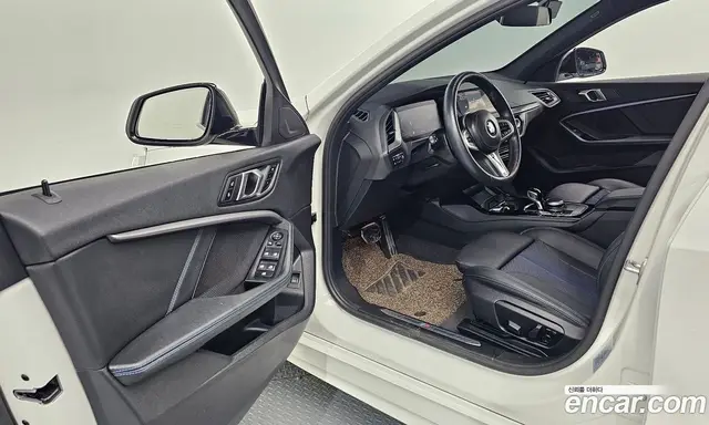 BMW 1 серия 2023 2.0 автомат (гидро), миниатюра 10 BMW 1 серия 2023 2.0 автомат (гидро), миниатюра 10