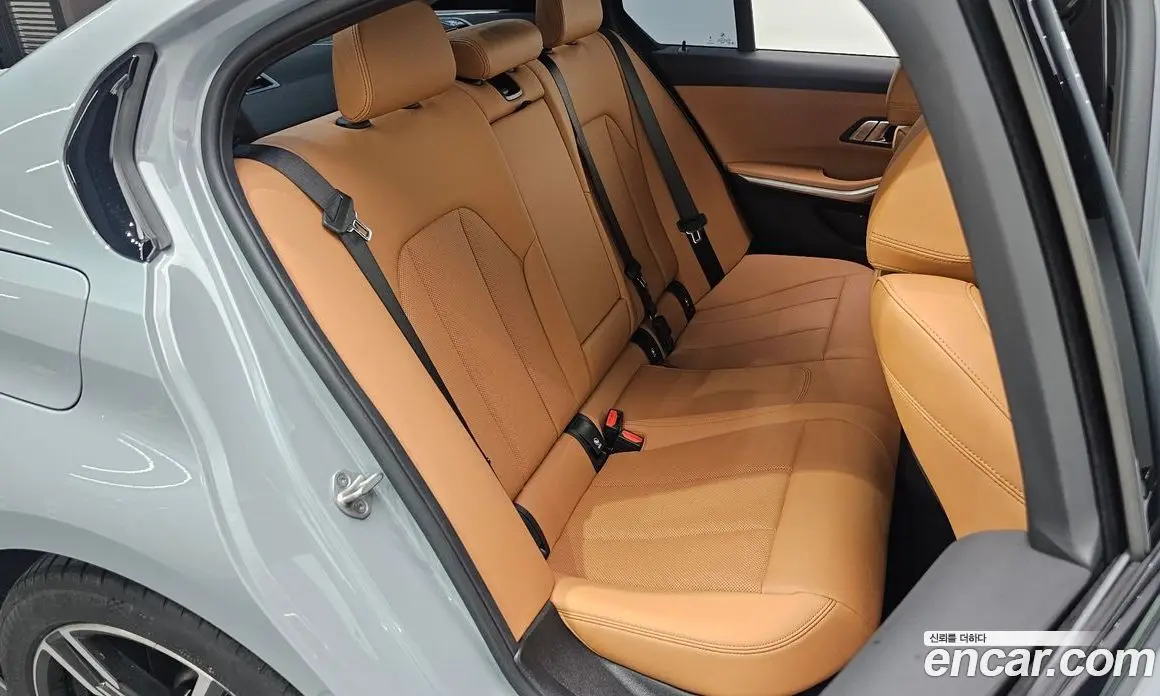 BMW 3 серия 2025 2.0 автомат (гидро), фото 12