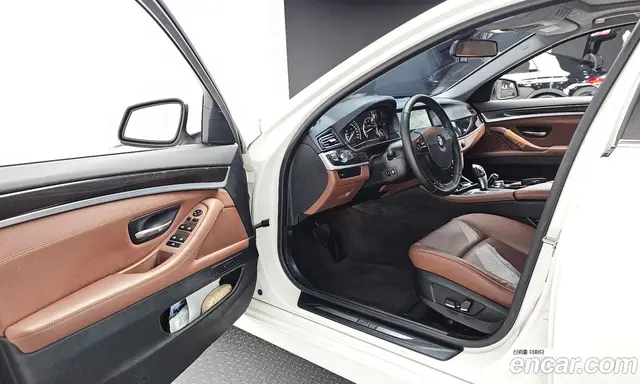 BMW 5 серия 2012 2.0 автомат (гидро), миниатюра 10