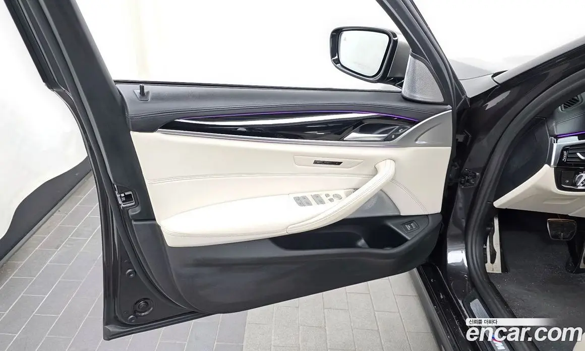 BMW 5 серия 2022 4.4 автомат (гидро), фото 14