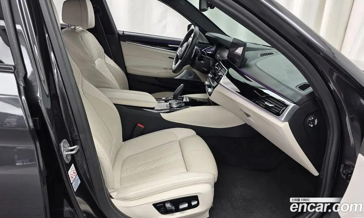 BMW 5 серия 2022 4.4 автомат (гидро), фото 16
