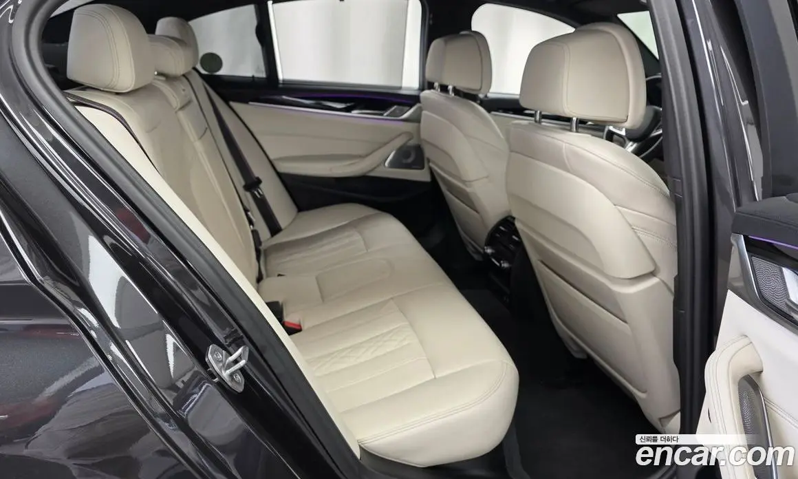 BMW 5 серия 2022 4.4 автомат (гидро), фото 17