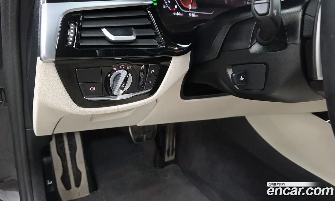 BMW 5 серия 2022 4.4 автомат (гидро), фото 23
