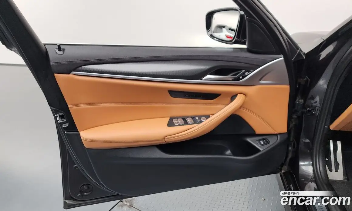 BMW 5 серия 2023 2.0 автомат (гидро), фото 14