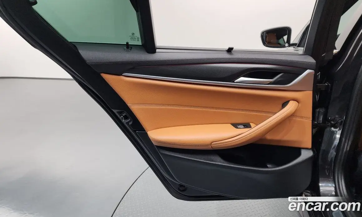 BMW 5 серия 2023 2.0 автомат (гидро), фото 15