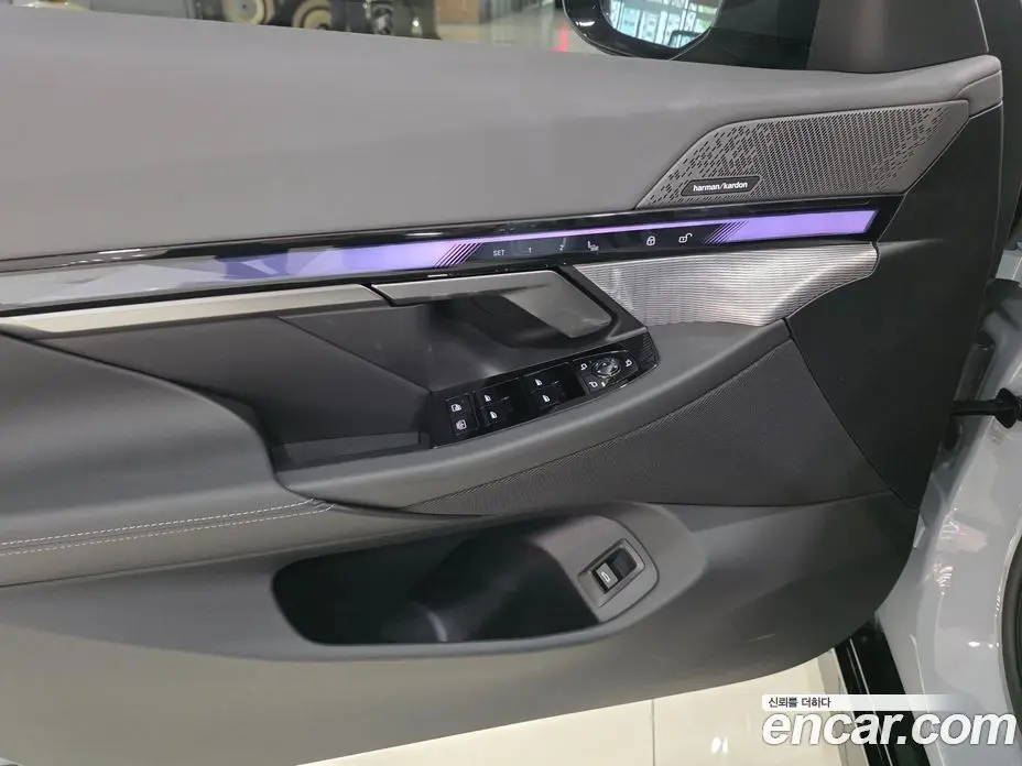 BMW 5 серия 2025 2.0 автомат (гидро), фото 13