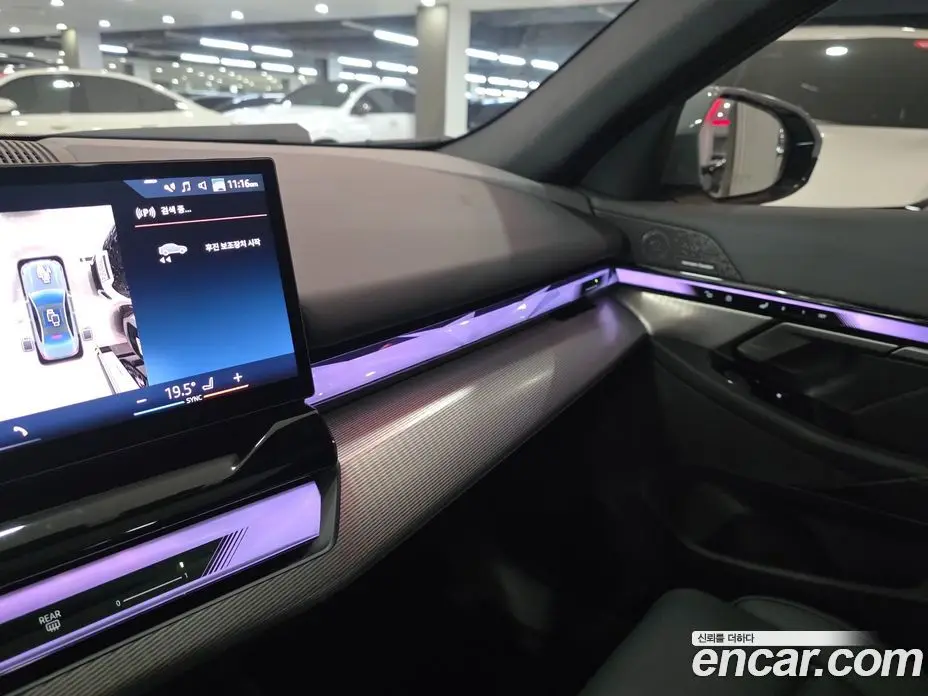BMW 5 серия 2025 2.0 автомат (гидро), фото 15