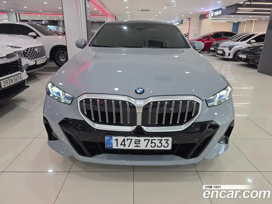 BMW 5 серия 2025 2.0 автомат (гидро), фото 3