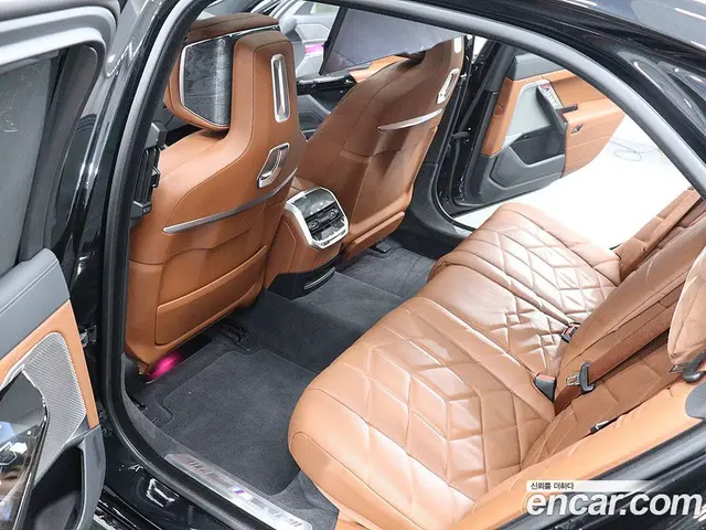 BMW 7 серия 2024 3.0 автомат (гидро), миниатюра 10
