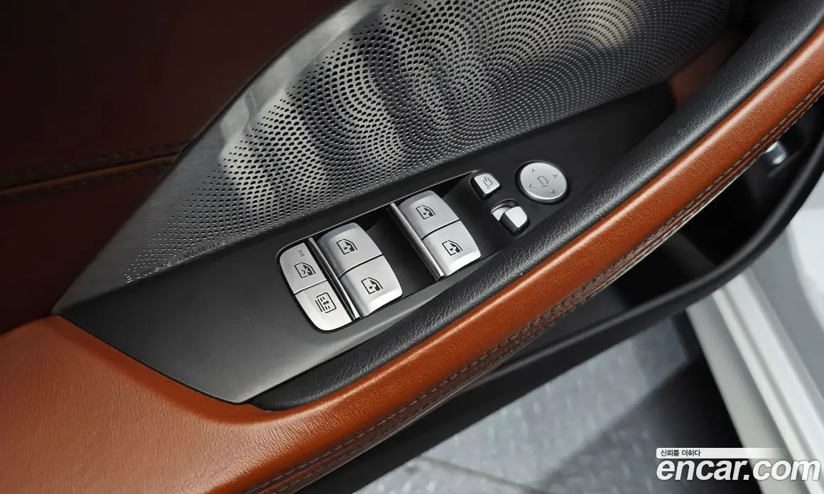 BMW 8 серия 2024 4.4 автомат (гидро), фото 15