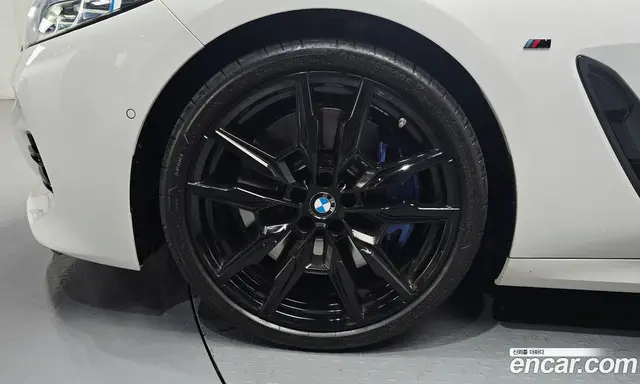 BMW 8 серия 2024 4.4 автомат (гидро), миниатюра 5