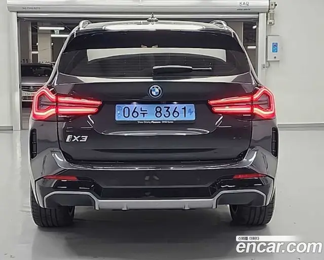 BMW iX3 2024 автомат (гидро), миниатюра 3