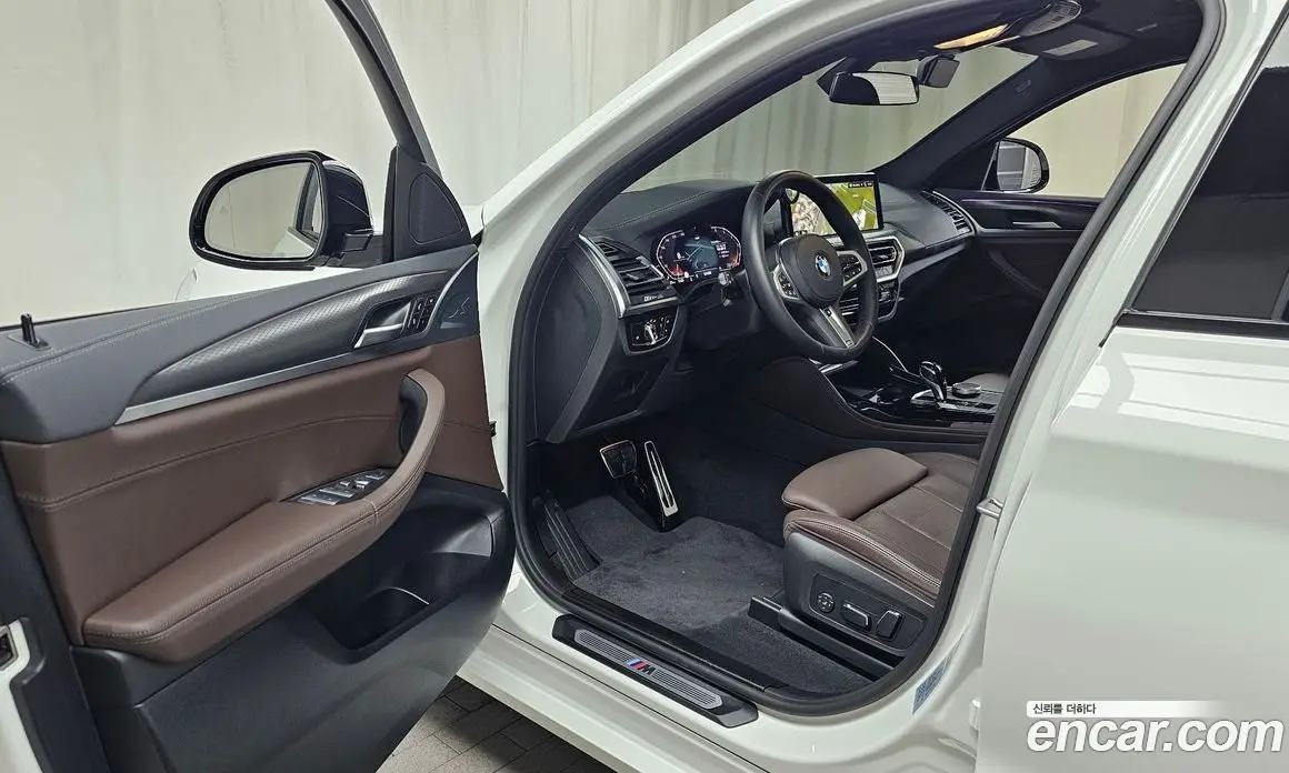 BMW X4 2024 2.0 автомат (гидро), фото 13