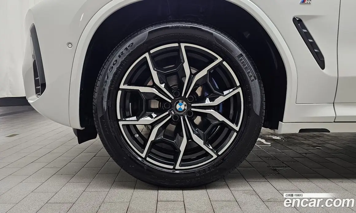 BMW X4 2024 2.0 автомат (гидро), фото 5