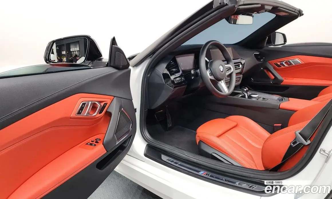 BMW Z4 2024 2.0 автомат (гидро), фото 13