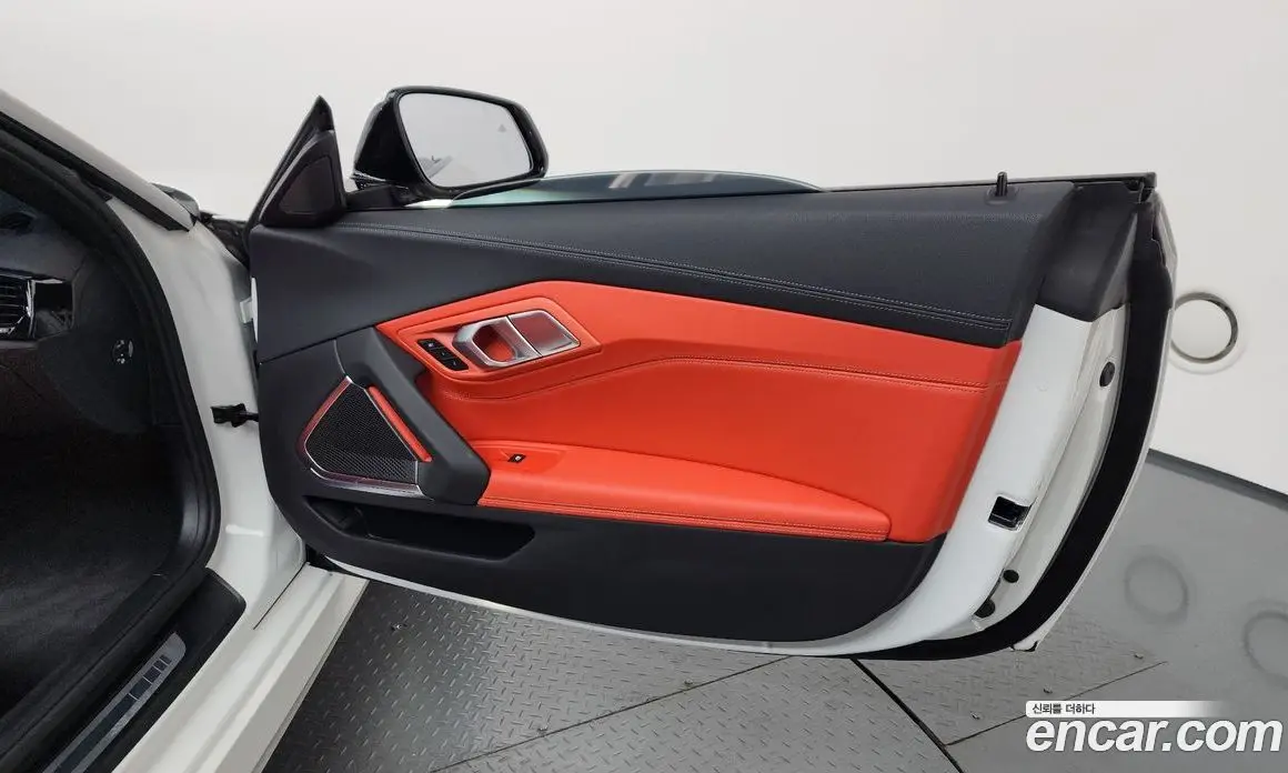 BMW Z4 2024 2.0 автомат (гидро), фото 15