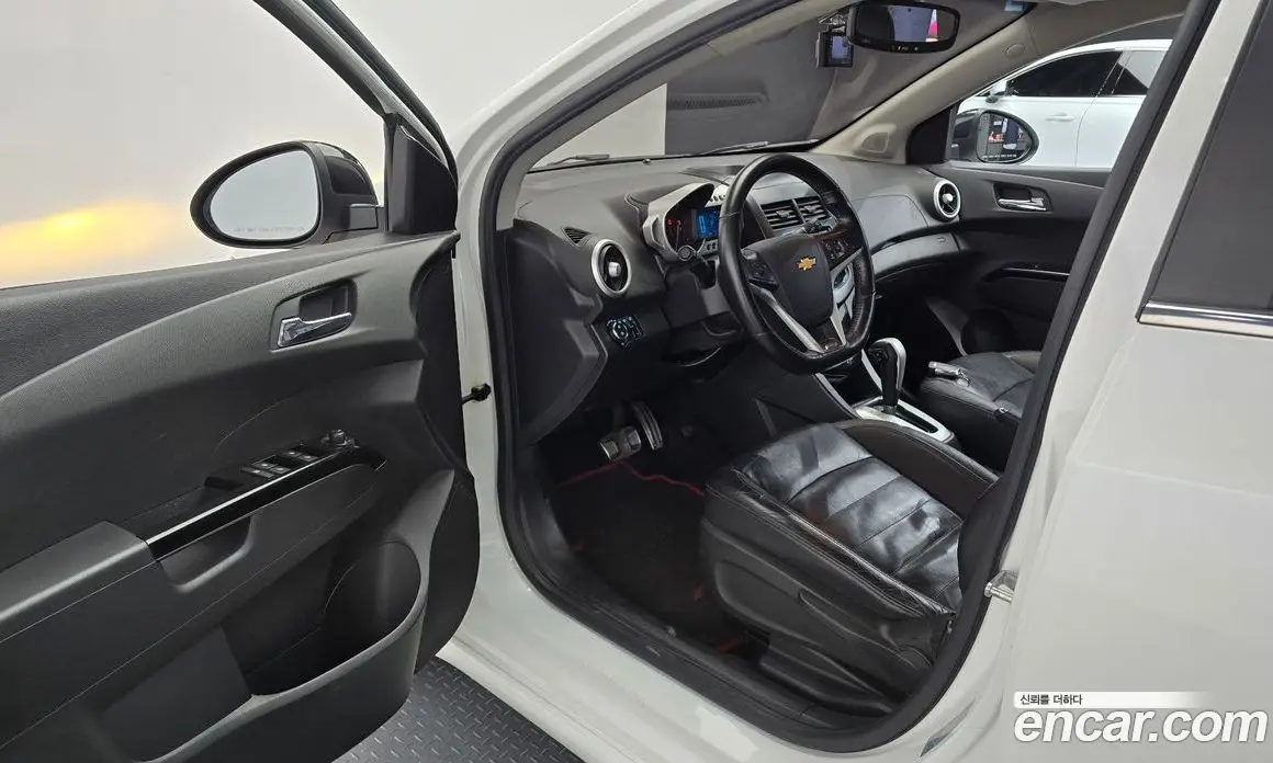 Chevrolet Aveo 2014 1.4 автомат (гидро), фото 10