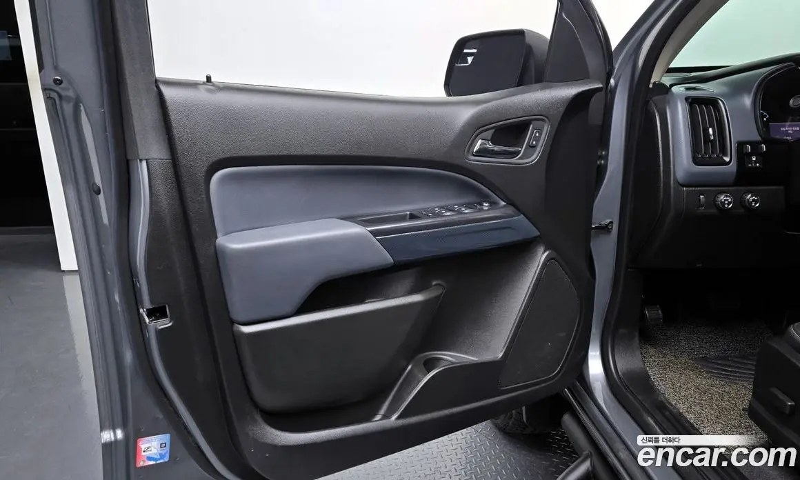 Chevrolet Colorado 2021 3.6 автомат (гидро), фото 14