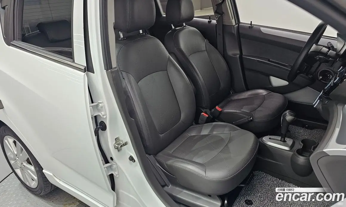 Chevrolet Spark 2015 1.0 автомат (гидро), фото 11