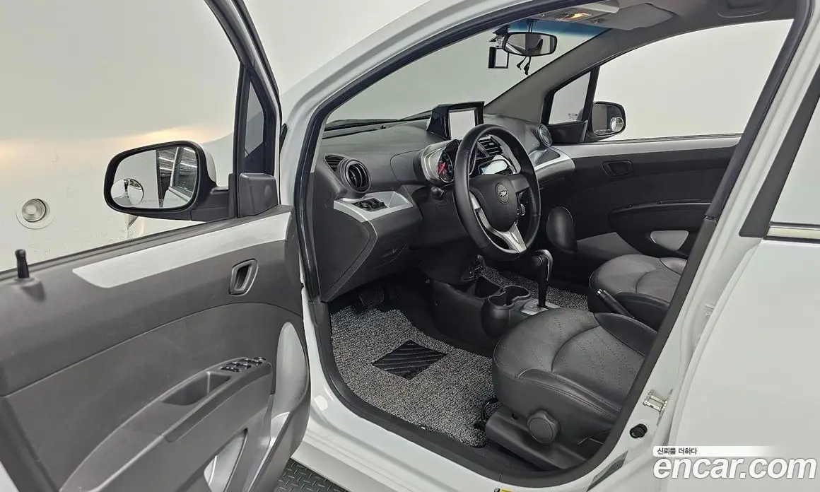 Chevrolet Spark 2015 1.0 автомат (гидро), фото 10