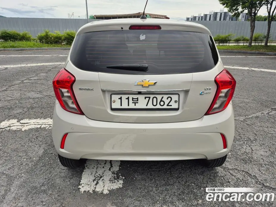 Chevrolet Spark 2015 1.0 автомат (гидро), фото 4