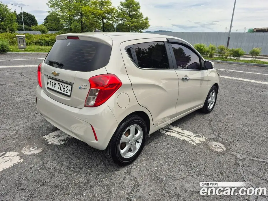 Chevrolet Spark 2015 1.0 автомат (гидро), фото 5