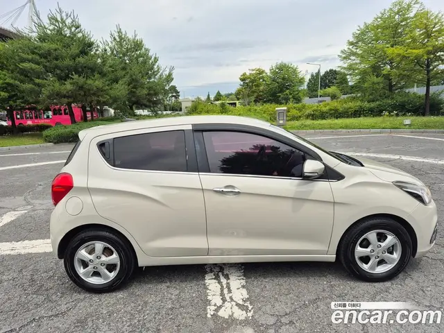 Chevrolet Spark 2015 1.0 автомат (гидро), миниатюра 7
