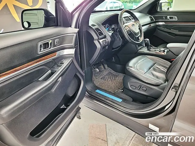 Ford Explorer 2019 2.3 автомат (гидро), миниатюра 11