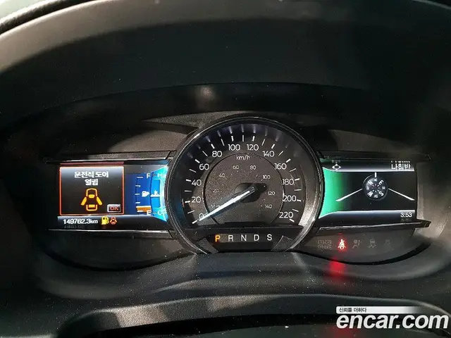 Ford Explorer 2019 2.3 автомат (гидро), миниатюра 6