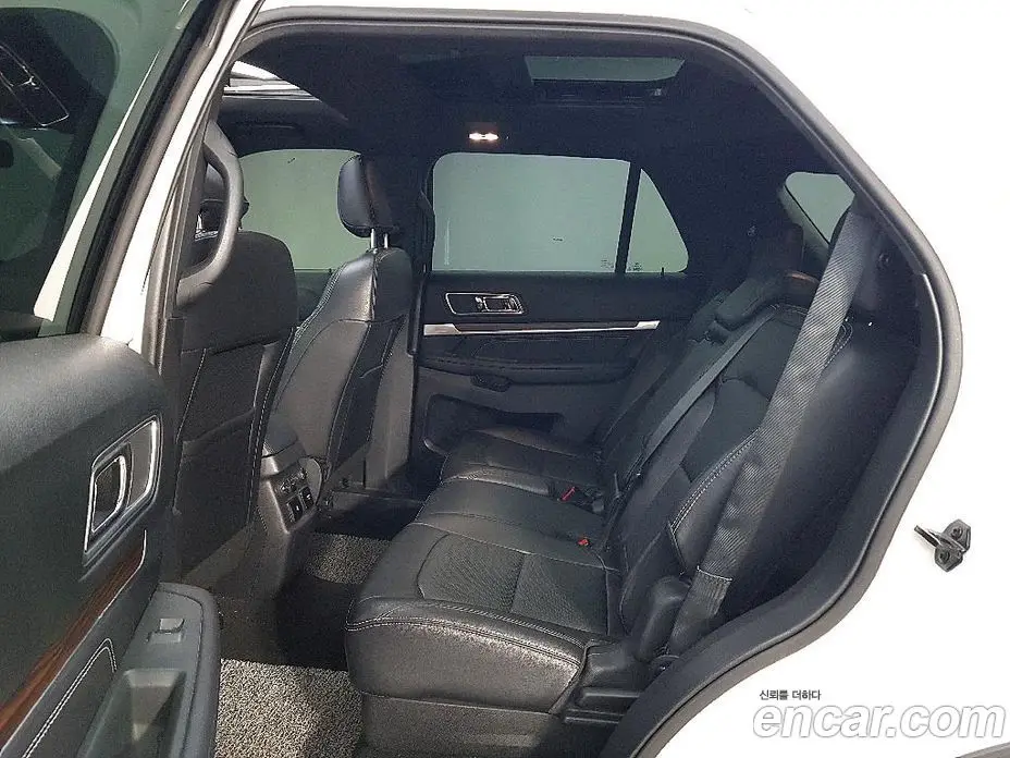 Ford Explorer 2019 2.3 автомат (гидро), фото 8