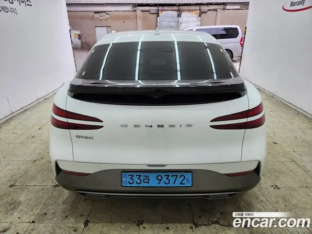 Genesis GV60 2023 0.1 автомат (гидро), миниатюра 5