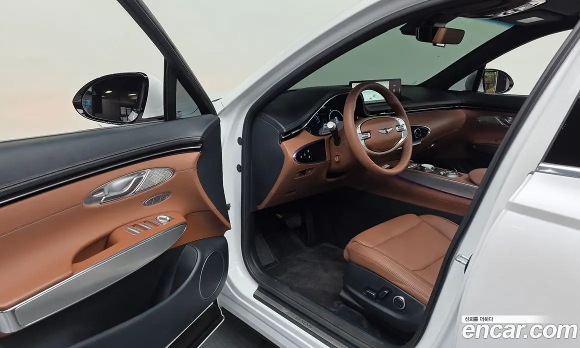 Genesis GV70 2023 2.5 автомат (гидро), фото 13