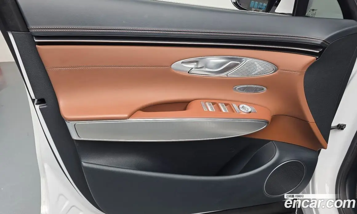 Genesis GV70 2023 2.5 автомат (гидро), фото 14
