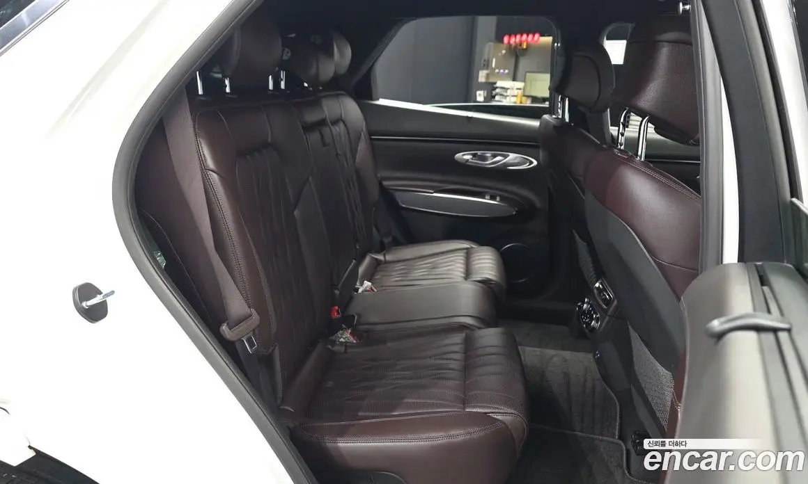 Genesis GV70 2023 2.5 автомат (гидро), фото 12
