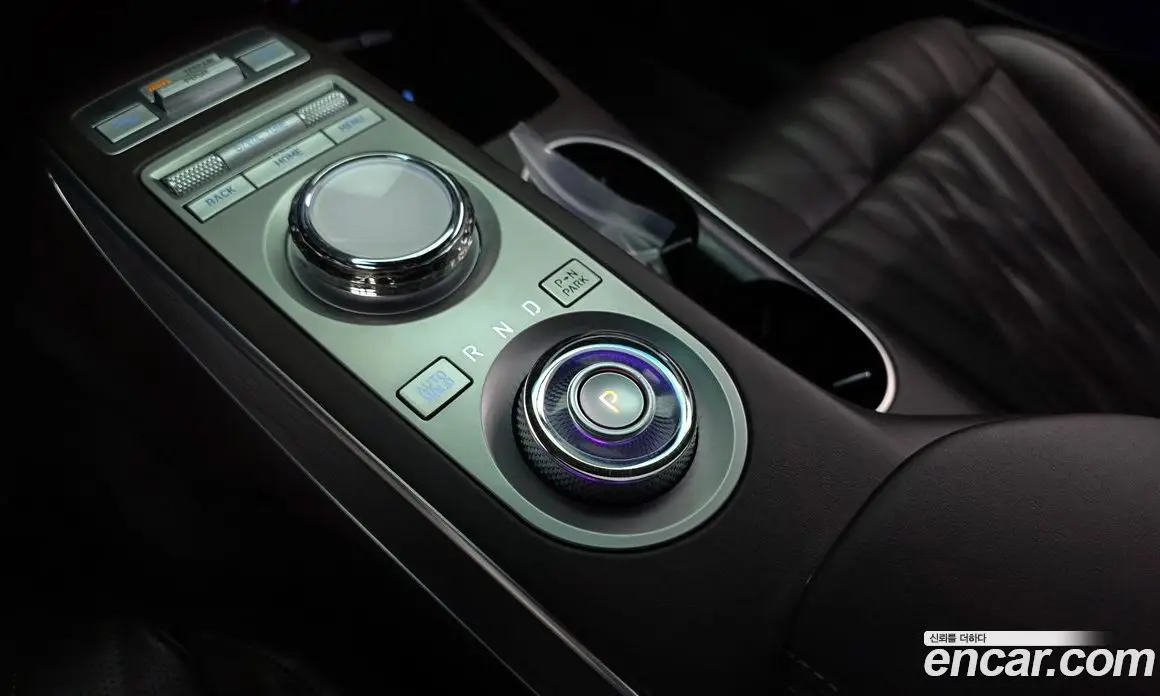 Genesis GV70 2023 2.5 автомат (гидро), фото 9
