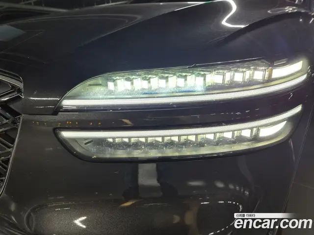 Genesis GV70, 2025, 9 576 км