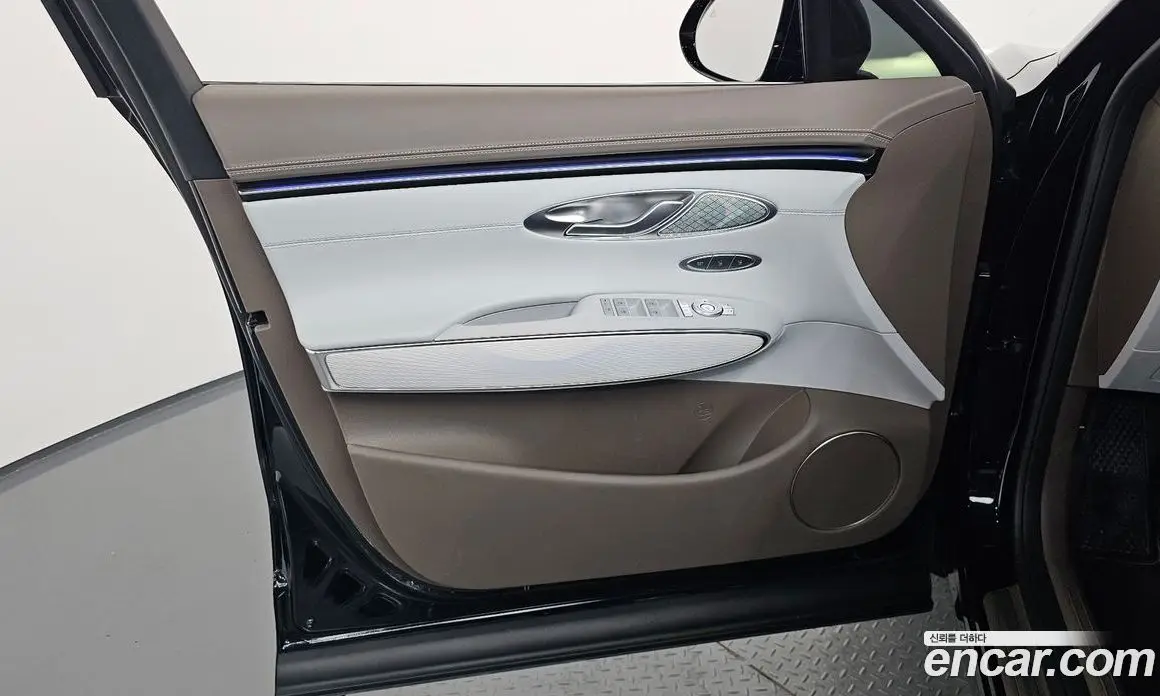 Genesis GV70 2025 2.5 автомат (гидро), фото 14