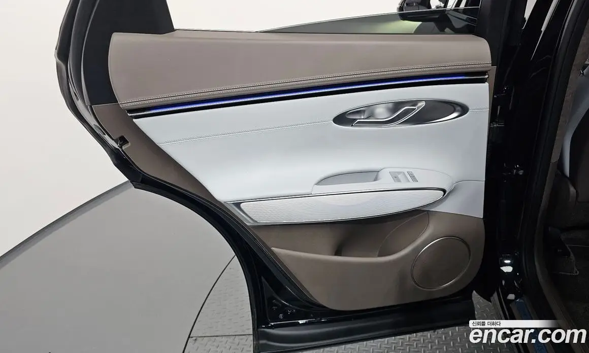 Genesis GV70 2025 2.5 автомат (гидро), фото 15