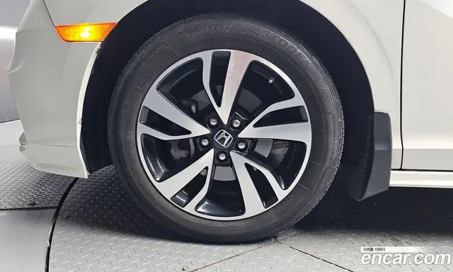 Honda Odyssey 2018 3.5 автомат (гидро), миниатюра 5 Honda Odyssey 2018 3.5 автомат (гидро), миниатюра 5