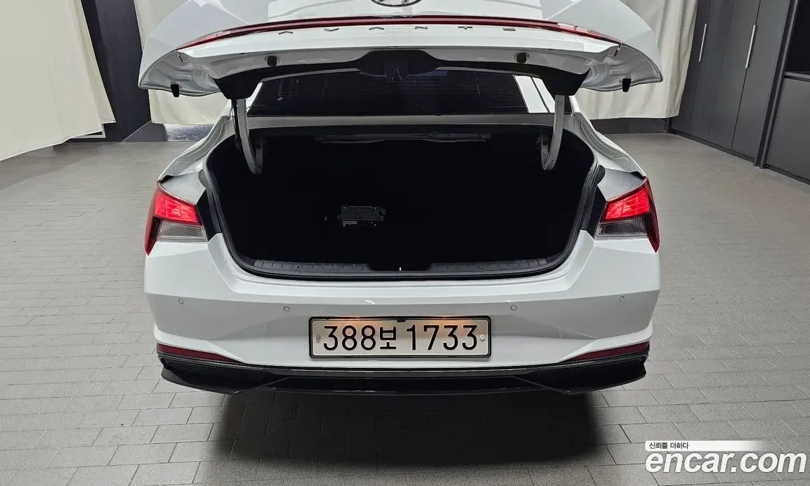 Hyundai Avante 2023 1.6 автомат (гидро), фото 21