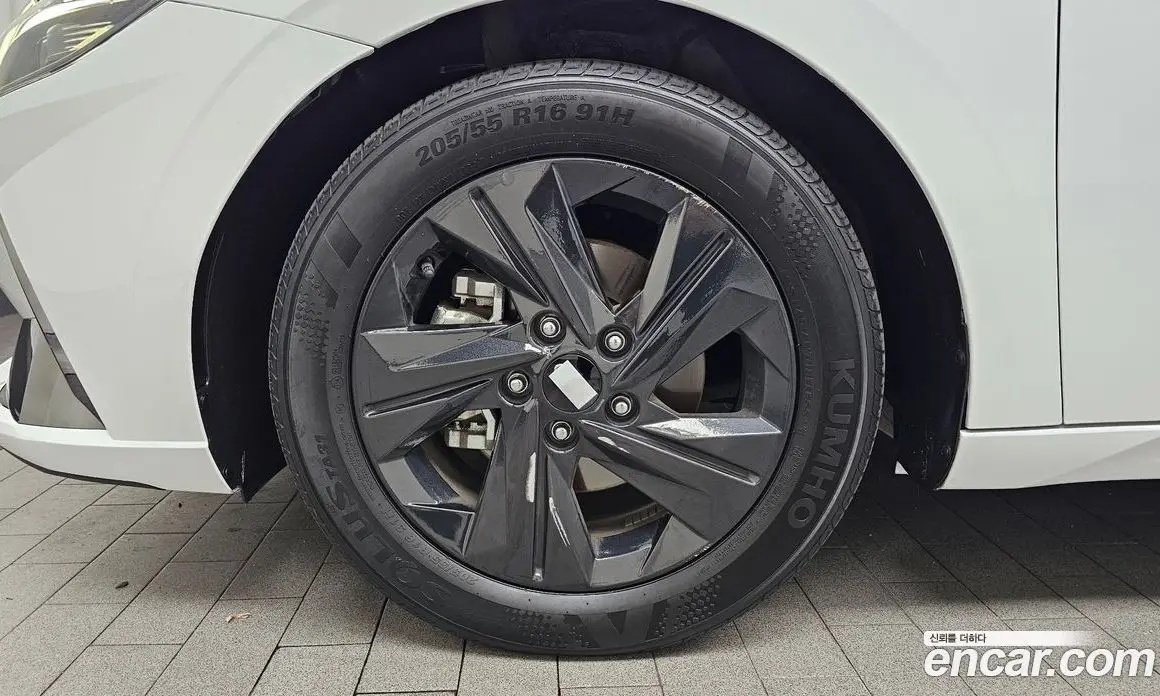 Hyundai Avante 2023 1.6 автомат (гидро), фото 5
