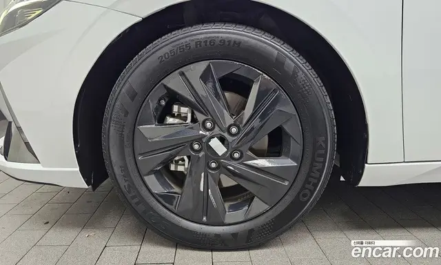Hyundai Avante 2023 1.6 автомат (гидро), миниатюра 5