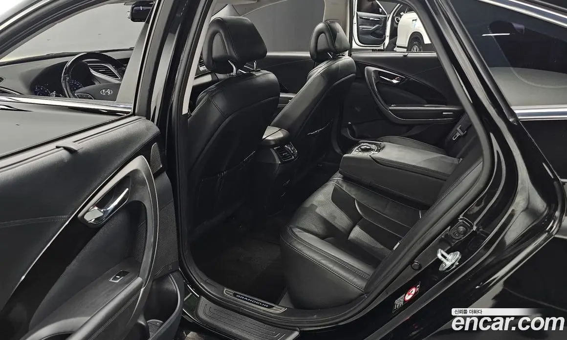 Hyundai Grandeur 2014 3.0 автомат (гидро), фото 18