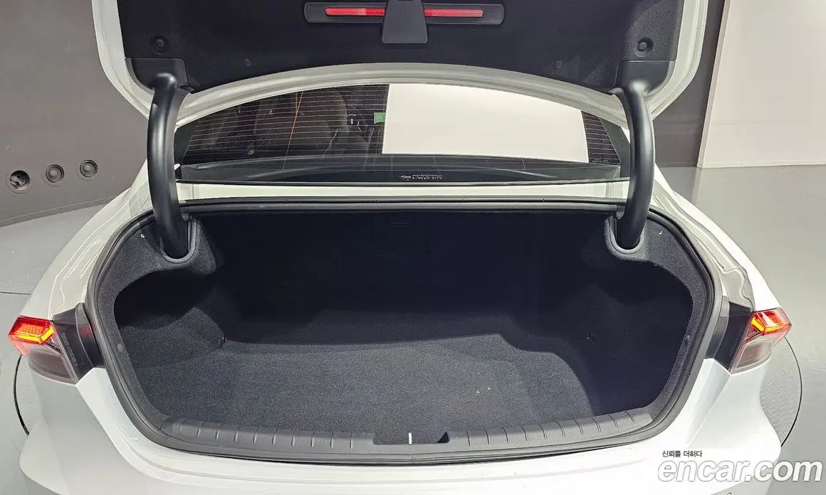 Hyundai Grandeur 2021 2.5 автомат (гидро), фото 16