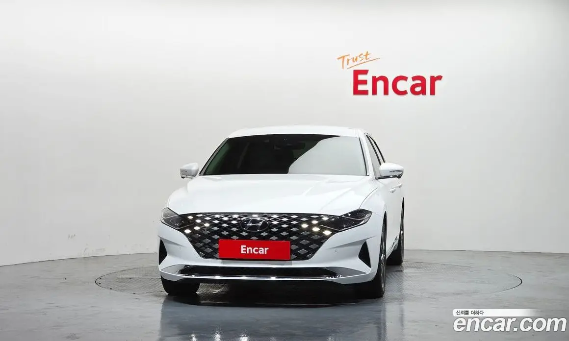 Hyundai Grandeur 2022 2.5 автомат (гидро), фото 3