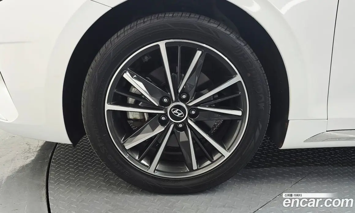 Hyundai Grandeur 2022 2.5 автомат (гидро), фото 5