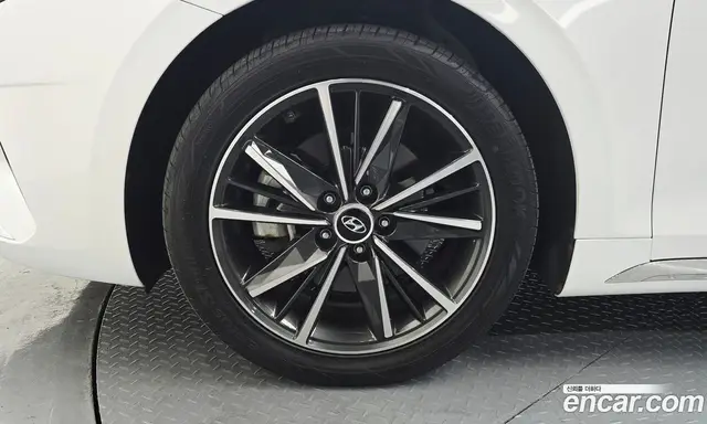 Hyundai Grandeur 2022 2.5 автомат (гидро), миниатюра 5