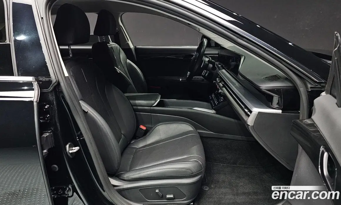 Hyundai Grandeur 2023 2.5 автомат (гидро), фото 11