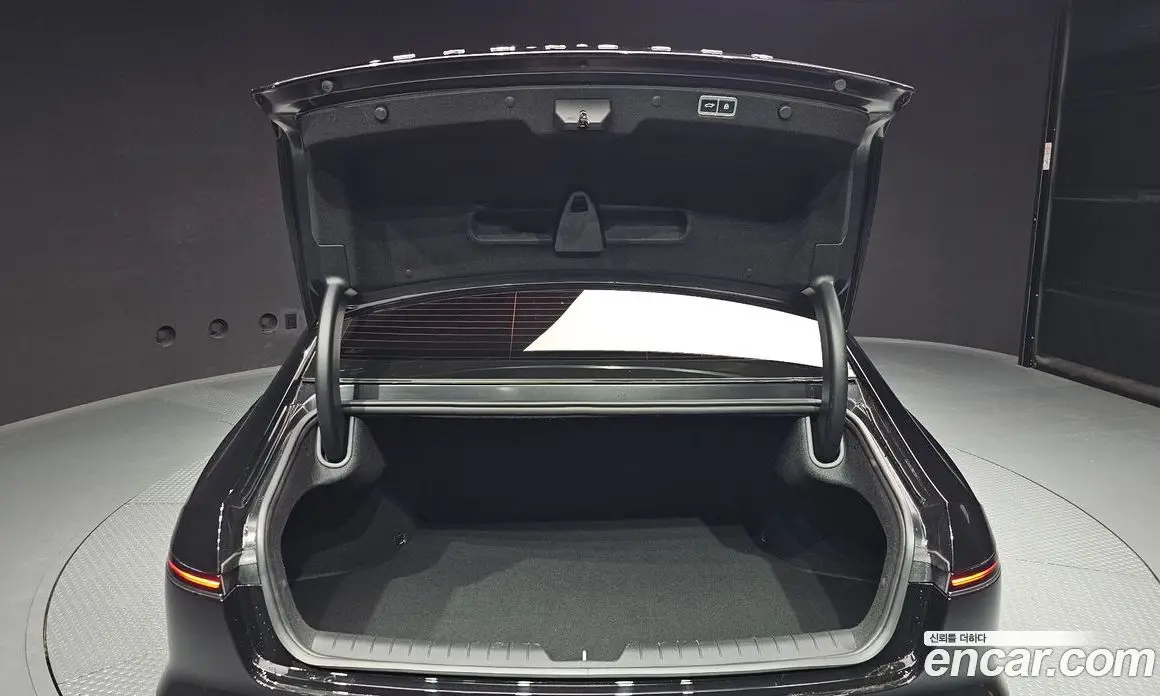 Hyundai Grandeur 2023 2.5 автомат (гидро), фото 20